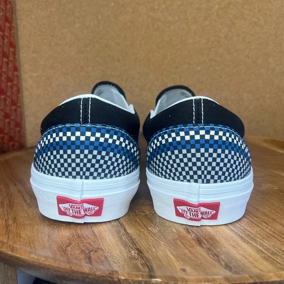 Vans slip on
Brand new
‘Tileboard black ‘
*RARE**
NWOT - Picture 6 of 11